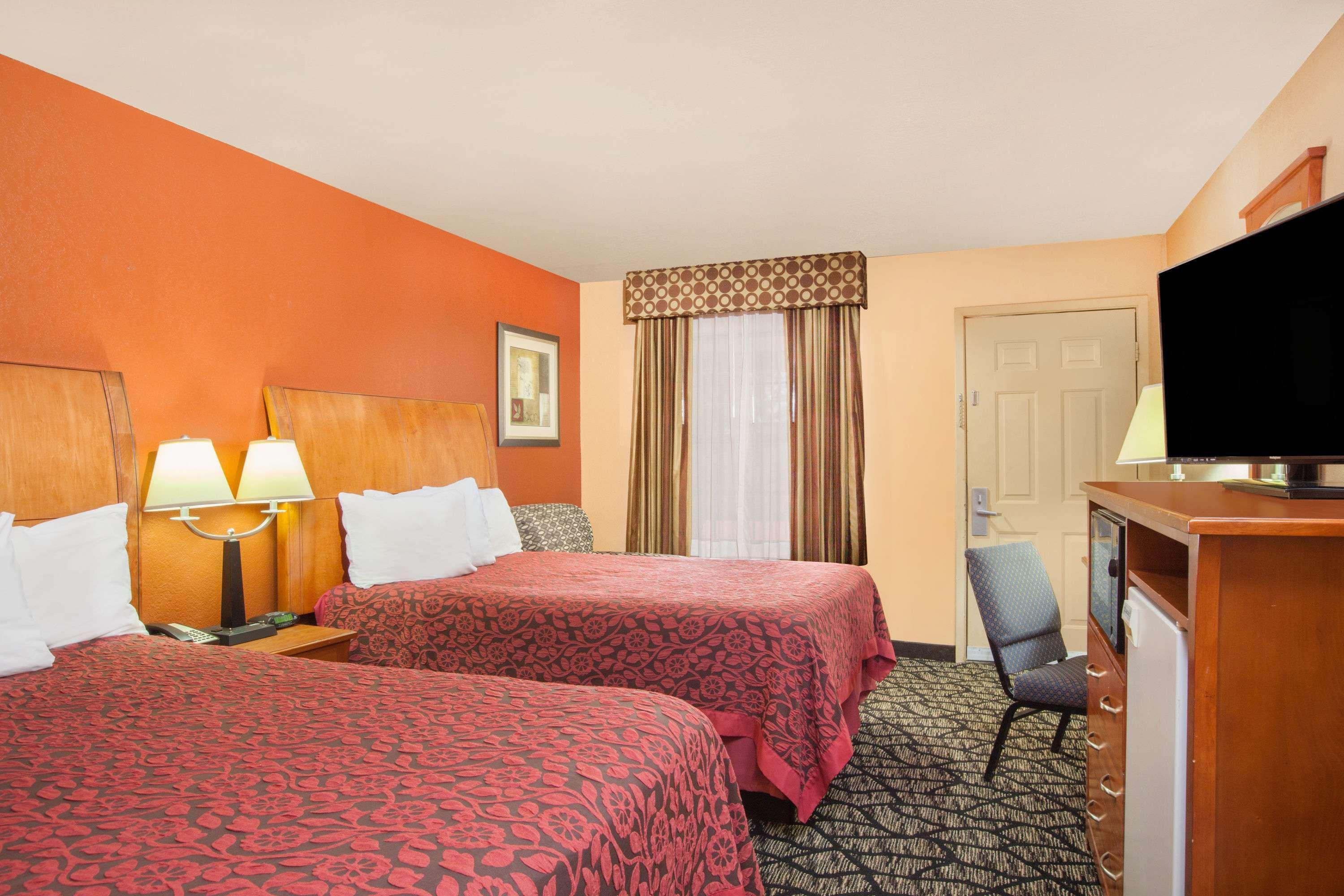 Days Inn By Wyndham Centerville Exterior foto