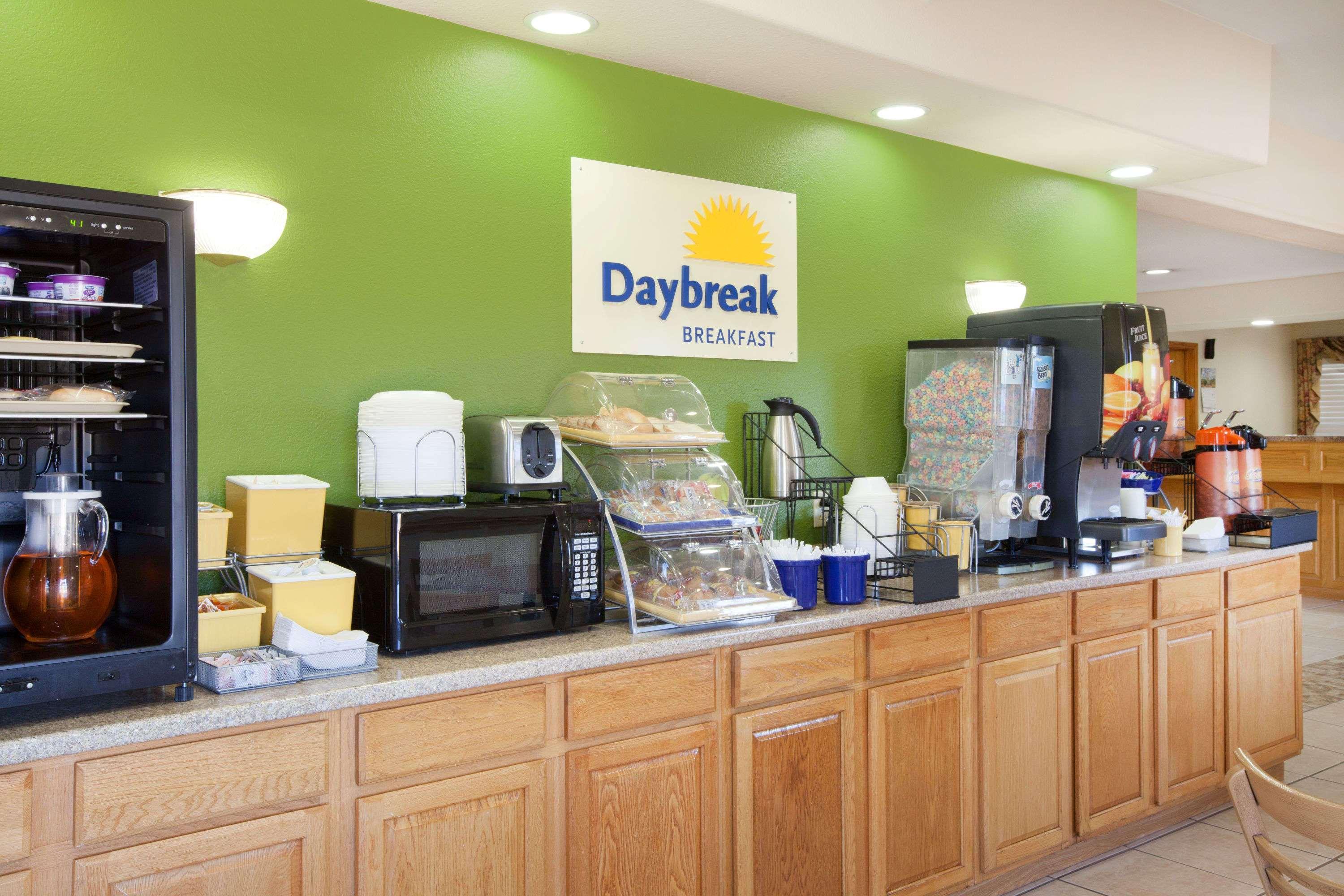 Days Inn By Wyndham Centerville Exterior foto